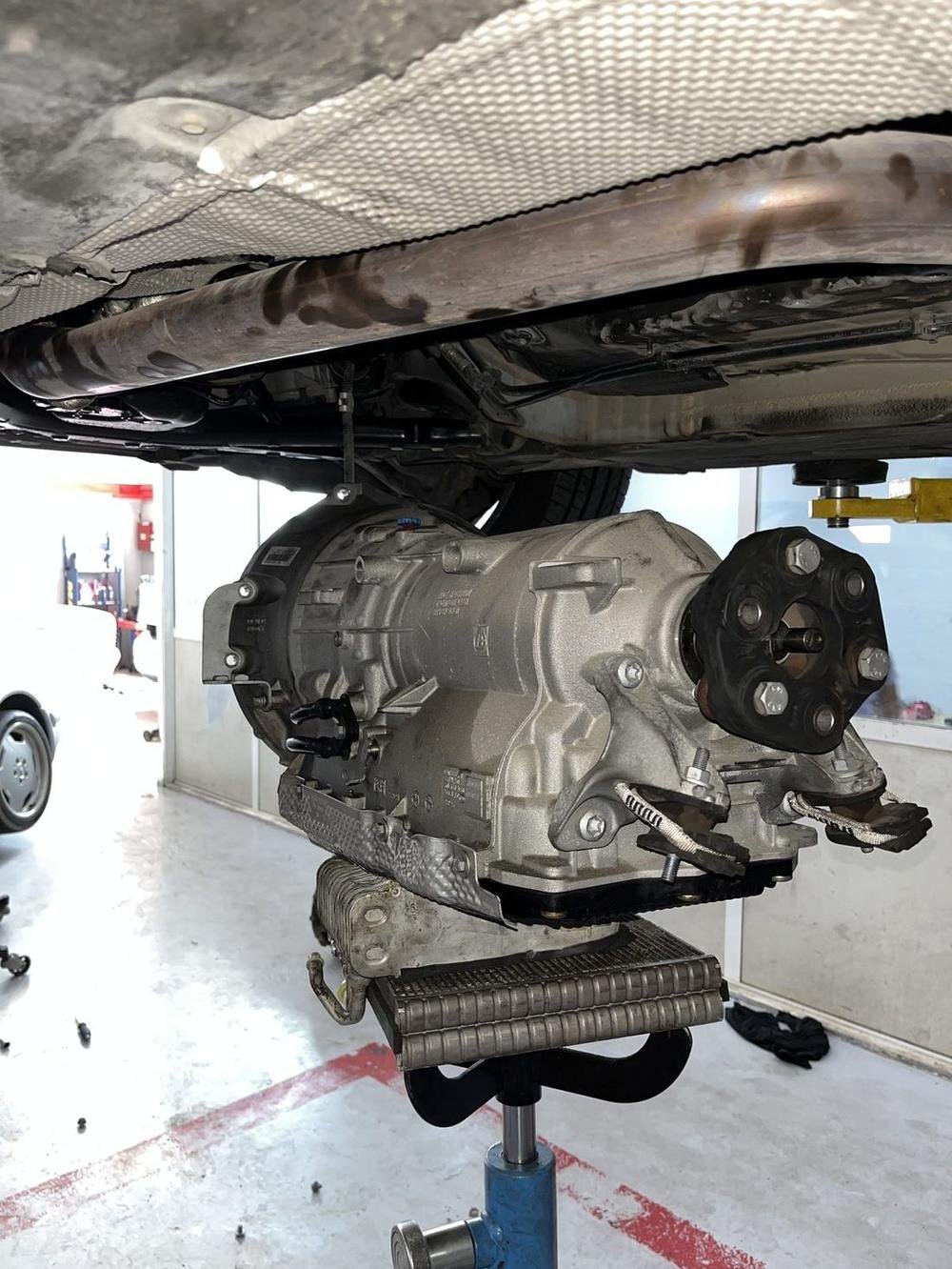 Gearbox and transmission repair at Kaiman Auto Dubai